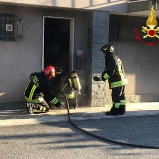 Principio di incendio in uno stabile di Santhià
