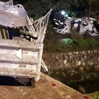 Gattinara, pauroso schianto sulla provinciale