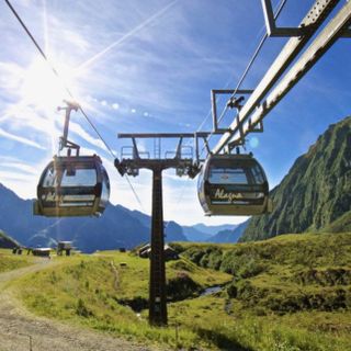 Dramma ad Alagna: finisce fuori pista e muore a 15 anni