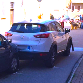 Accoltella la moglie che lo aveva lasciato