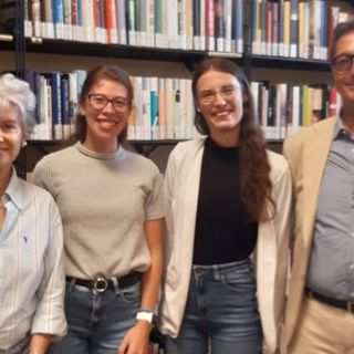 Debutto nel segno della grammatica per «Il tempo di un caffè»