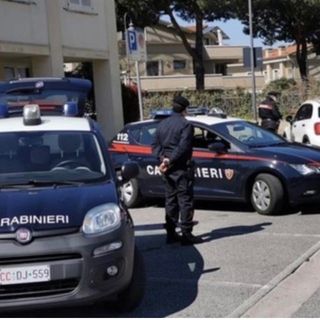 In auto con hashish e coltello: nei guai un 25enne lomellino