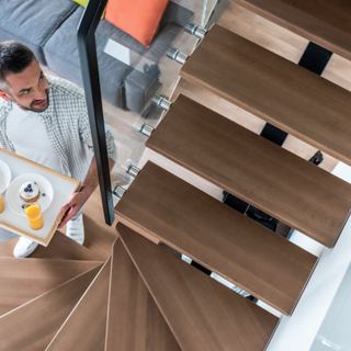 Come scegliere bene la scala a chiocciola di legno per casa