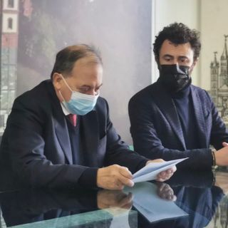 Il sindaco Corsaro e l'assessore Pozzolo