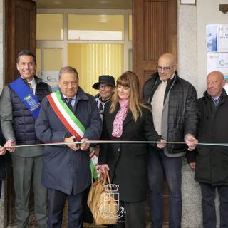 Apre lo sportello per "recuperare" gli uomini che odiano le donne