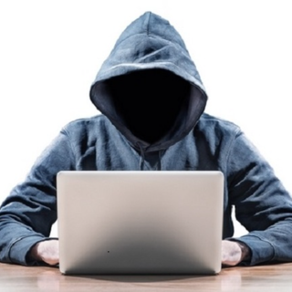 Cyberbullismo e pericoli della rete: due incontri per insegnanti e genitori