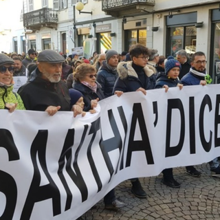 Oltre mille persone in marcia contro la discarica del Brianco - FOTOGALLERY