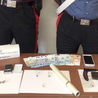 Uno spacciatore in manette e uno denunciato