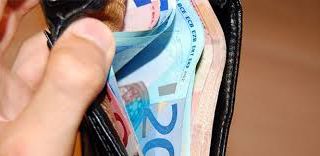 Sorpresa a rubare in casa di cura