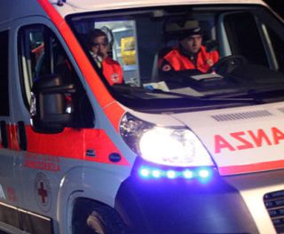 Incidente sulla via della partita: momenti di paura per tre giovani calciatori