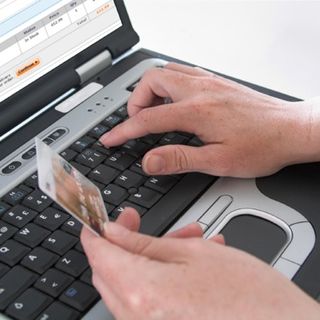 Mette in vendita una Ps4 e sparisce con l'acconto