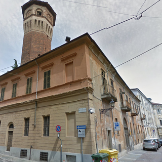 Vercelli (de)cadente: palazzo Vialardi