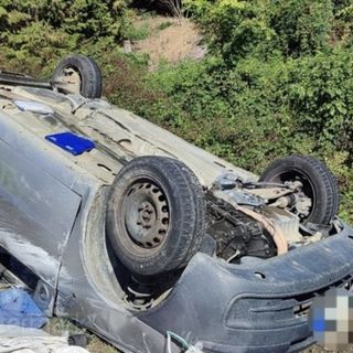 Auto si ribalta tra Buronzo e Castelletto, uomo alla guida in ospedale con elisoccorso FOTO e VIDEO