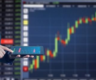 Dove investire nel 2024: azioni o obbligazioni? Chiediamolo ad Economia Italia