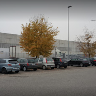 Uno degli ingressi del centro logistico Maxi Di