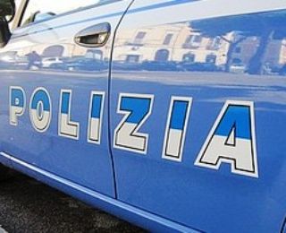 Controllo straordinario alla ricerca di auto rubate