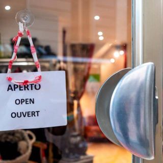 Fatturati ridotti e poca fiducia nella ripresa: commercio e terziario pessimisti sulla Fase2