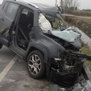 Schianto sulla provinciale per Novara: 43enne in codice rosso