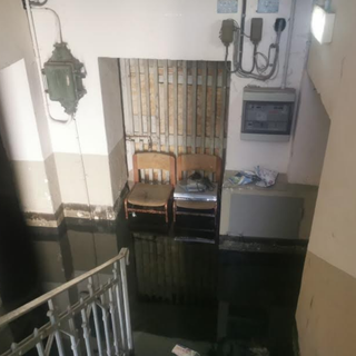 Grido di aiuto da piazza Galieli: cortili trasformati in laghi