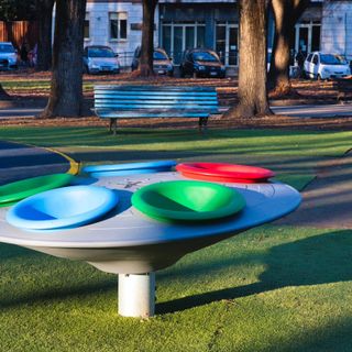 Piazza Mazzini: Biud10 regala alla città un parco giochi del tutto riqualificato