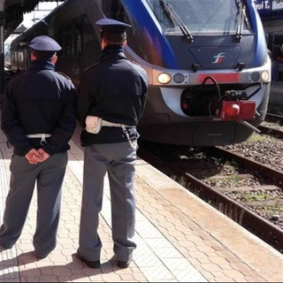 Nel bagaglio aveva merce rubata: nei guai un 49enne