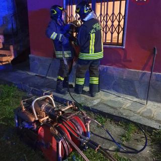 Incidente in casa, intervengono i Vigili del Fuoco