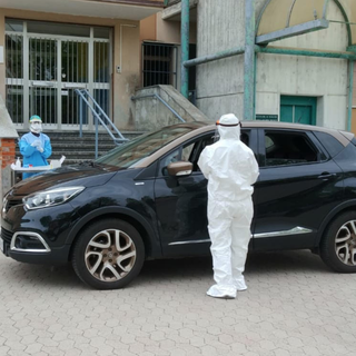 Santhià, il tampone si fa in auto: già effettuati i primi 30
