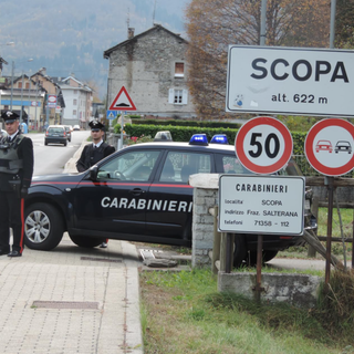 Rubavano nelle case degli anziani: presi due ladri