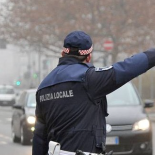 Peggiora la qualità dell'aria: in città scattano semaforo arancione e divieti