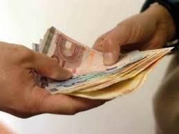 "Paga il pizzo. O ti taglio la gola"