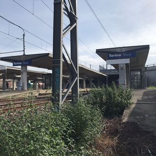 Persona investita sui binari, stop ai treni tra Porta Susa e Torino Stura