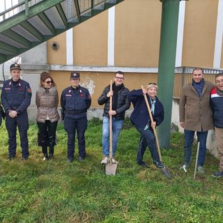 Trino, tre piante messe a dimora dagli studenti del Ronco