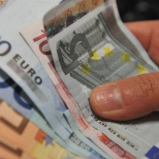 Negozianti nel mirino di "falsi certificatori Asl"