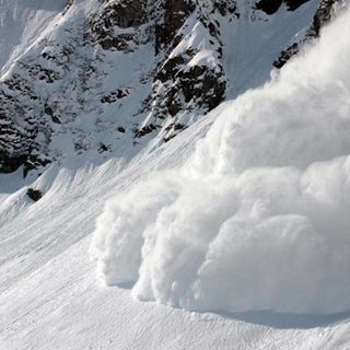 Valanga ad Alagna travolge uno scialpinista