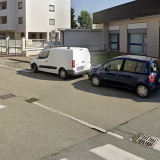 Aggredita e rapinata, finisce in ospedale