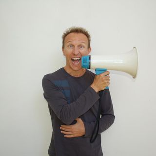 Cristiano Militello chiude il Festival dei Libri Sportivi a Busto Arsizio con lo spettacolo “Mi saluta... Cristiano Militello?”