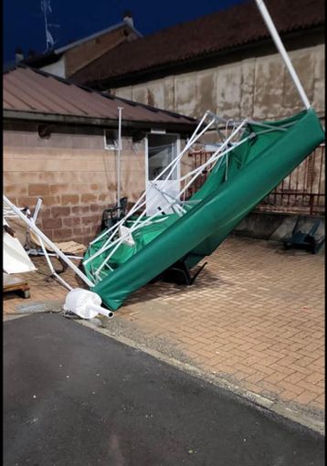 Strutture danneggiate a Costanzana...