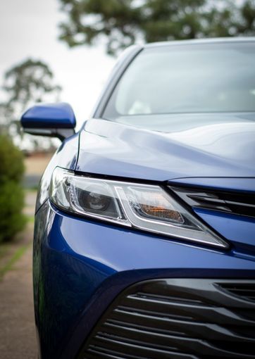 Auto ibride nelle metropoli: vantaggi fiscali e impatto ambientale