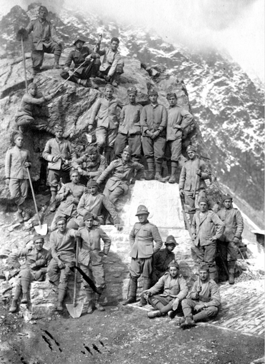 Alpini di Alagna: la festa è dedicata al sentiero del Turlo Alpini di Alagna: la festa è dedicata al sentiero del Turlo