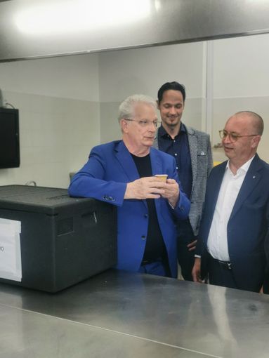 «Usate l'intelligenza delle mani e del cervello»: la lezione di Iginio Massari agli aspiranti pasticcieri