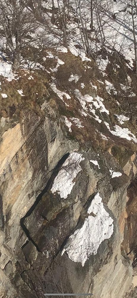 Valsesia, la 299 resta chiusa da Piode. Si lavora per garantire "transiti assistiti" ma il meteo non aiuta