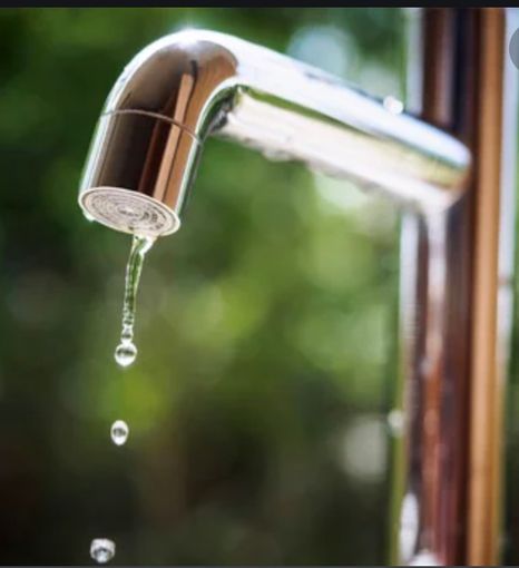 Guasto alla rete idrica, Vercelli si sveglia con i rubinetti a secco Guasto alla rete idrica, Vercelli si sveglia con i rubinetti a secco