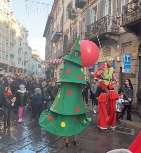 Sfilata di Natale a suon di musica Sfilata di Natale a suon di musica