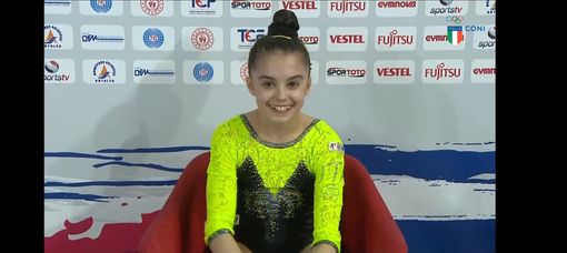 Grandissima Giulia Perotti: oro mondiale nel corpo libero - VIDEO Grandissima Giulia Perotti: oro mondiale nel corpo libero - VIDEO