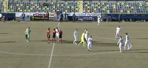 Due legni, ma è solo 0 a 0 Due legni, ma è solo 0 a 0