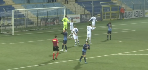 0 a 0 a Lecco, dopo 45 minuti