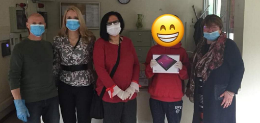 "Faccine Sorridenti" in aiuto ai ragazzi: consegnati 75 tablet "Faccine Sorridenti" in aiuto ai ragazzi: consegnati 75 tablet