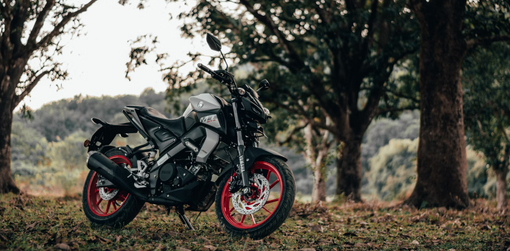 Risparmiare sull'assicurazione moto in inverno: i consigli per i motociclisti urbani