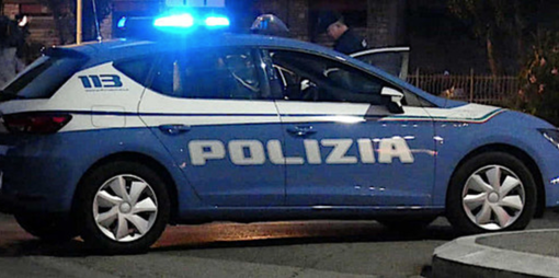 Daspo e denuncia per due giovani trovati in discoteca con la droga (e con un coltello)