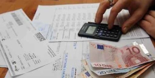 Bollette di gas e acqua: 400 euro di contributi per le famiglie più bisognose